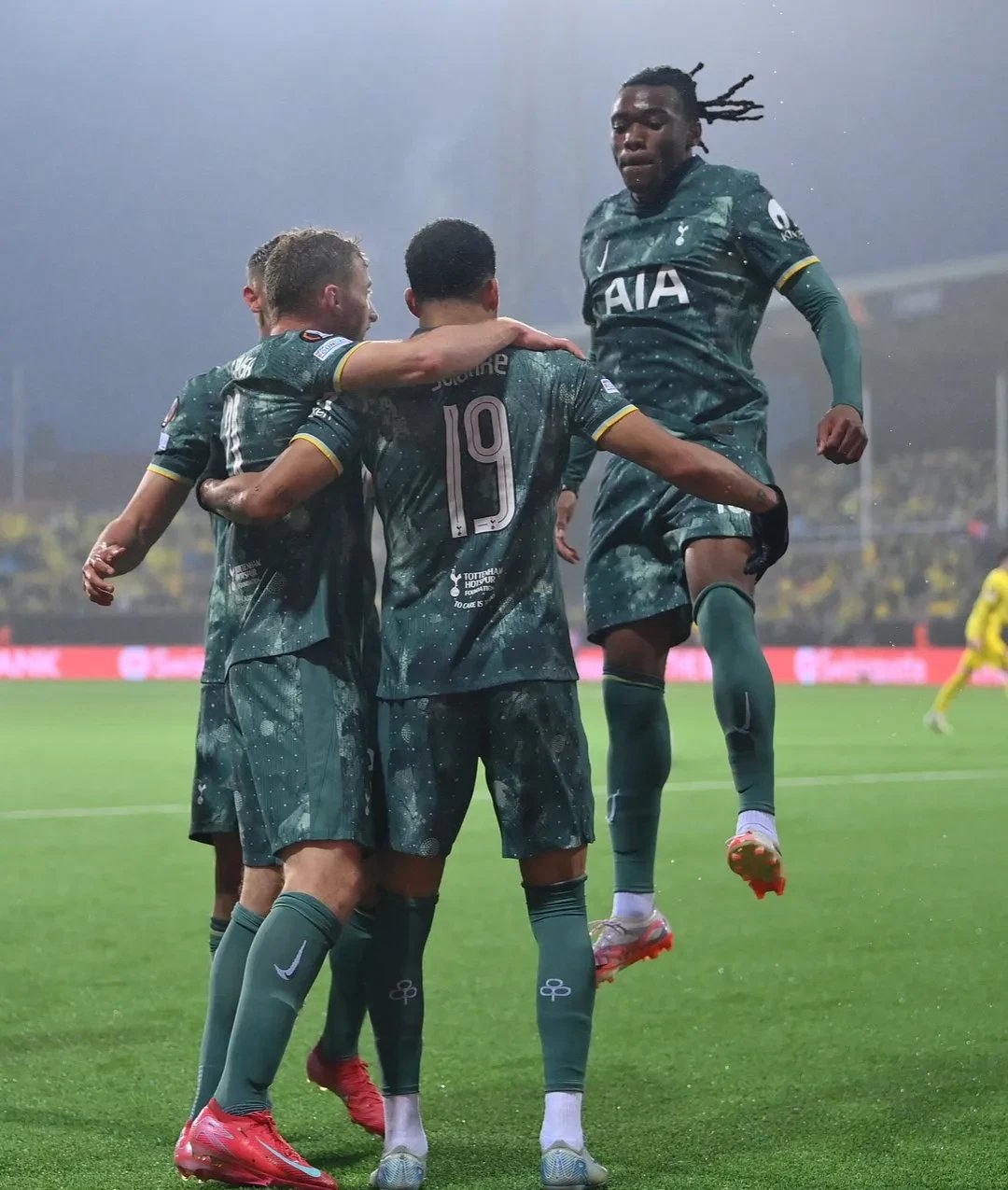 巴黎圣日耳曼战平曼联,托马斯穆勒扑点救主英超 巴黎圣日耳曼战平曼联,托马斯穆勒扑点救主英超