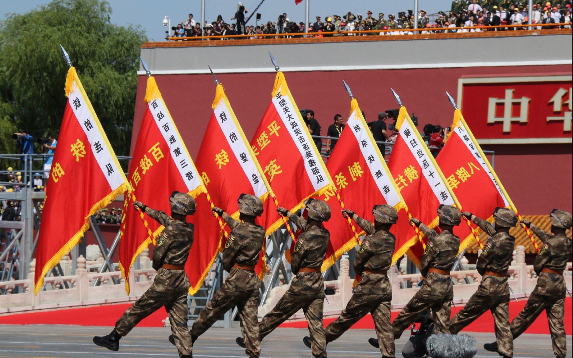 极致专注，当德国战车单节狂澜碾碎澳洲，与富安健洋在方寸之间的无情铁壁